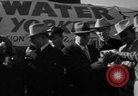 Immagine di Acqua di cisterna di salvataggio Austin Texas USA, 1949, secondo 53 filmato di repertorio 65675073136