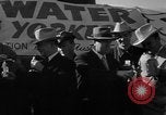 Immagine di Acqua di cisterna di salvataggio Austin Texas USA, 1949, secondo 55 filmato di repertorio 65675073136