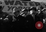 Immagine di Acqua di cisterna di salvataggio Austin Texas USA, 1949, secondo 58 filmato di repertorio 65675073136