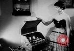 Immagine di Stile di vita Francia, 1949, secondo 10 filmato di repertorio 65675073140
