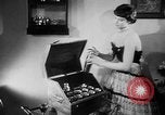 Immagine di Stile di vita Francia, 1949, secondo 13 filmato di repertorio 65675073140