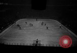 Standbild Eishockeymatch New York United States USA, 1949, aus Sekunde 8 historischem Filmmaterial Videoclip 65675073141