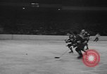 Standbild Eishockeymatch New York United States USA, 1949, aus Sekunde 9 historischem Filmmaterial Videoclip 65675073141