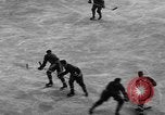 Standbild Eishockeymatch New York United States USA, 1949, aus Sekunde 23 historischem Filmmaterial Videoclip 65675073141