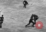 Standbild Eishockeymatch New York United States USA, 1949, aus Sekunde 24 historischem Filmmaterial Videoclip 65675073141
