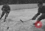 Standbild Eishockeymatch New York United States USA, 1949, aus Sekunde 28 historischem Filmmaterial Videoclip 65675073141