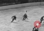 Standbild Eishockeymatch New York United States USA, 1949, aus Sekunde 34 historischem Filmmaterial Videoclip 65675073141