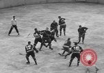 Standbild Eishockeymatch New York United States USA, 1949, aus Sekunde 37 historischem Filmmaterial Videoclip 65675073141