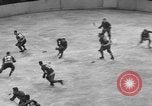 Standbild Eishockeymatch New York United States USA, 1949, aus Sekunde 40 historischem Filmmaterial Videoclip 65675073141