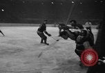 Standbild Eishockeymatch New York United States USA, 1949, aus Sekunde 54 historischem Filmmaterial Videoclip 65675073141
