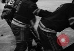 Standbild Eishockeymatch New York United States USA, 1949, aus Sekunde 60 historischem Filmmaterial Videoclip 65675073141