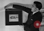 Standbild Malerei Ausstellung New York United States USA, 1936, aus Sekunde 25 historischem Filmmaterial Videoclip 65675073144