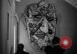 Standbild Malerei Ausstellung New York United States USA, 1936, aus Sekunde 37 historischem Filmmaterial Videoclip 65675073144