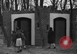 Standbild Kinder in der Werkstatt Santa Claus Indiana USA, 1936, aus Sekunde 40 historischem Filmmaterial Videoclip 65675073146