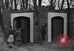 Standbild Kinder in der Werkstatt Santa Claus Indiana USA, 1936, aus Sekunde 41 historischem Filmmaterial Videoclip 65675073146