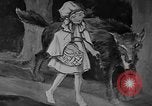 Standbild Kinder in der Werkstatt Santa Claus Indiana USA, 1936, aus Sekunde 48 historischem Filmmaterial Videoclip 65675073146