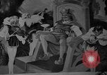 Standbild Kinder in der Werkstatt Santa Claus Indiana USA, 1936, aus Sekunde 50 historischem Filmmaterial Videoclip 65675073146