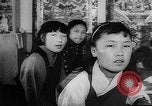 Immagine di I bambini tibetani Baden-Wurttemberg Germania, 1963, secondo 10 filmato di repertorio 65675073168