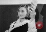 Immagine di I bambini tibetani Baden-Wurttemberg Germania, 1963, secondo 28 filmato di repertorio 65675073168