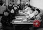 Immagine di I bambini tibetani Baden-Wurttemberg Germania, 1963, secondo 33 filmato di repertorio 65675073168