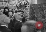 Immagine di Inaugurazione della statua La Grecia, 1963, secondo 10 filmato di repertorio 65675073169