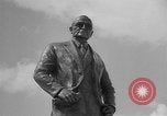 Immagine di Inaugurazione della statua La Grecia, 1963, secondo 33 filmato di repertorio 65675073169