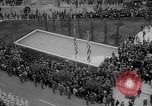 Immagine di Inaugurazione della statua La Grecia, 1963, secondo 35 filmato di repertorio 65675073169