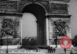 Image Défilé de libération Paris France, 1945, de la seconde 14 séquences d'archives historiques vidéo 65675073175