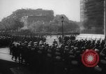 Image Défilé de libération Paris France, 1945, de la seconde 25 séquences d'archives historiques vidéo 65675073175