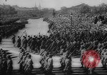 Image Défilé de libération Paris France, 1945, de la seconde 52 séquences d'archives historiques vidéo 65675073175