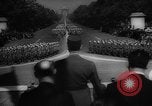 Image Défilé de libération Paris France, 1945, de la seconde 62 séquences d'archives historiques vidéo 65675073175