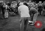 Standbild Dwight D Eisenhower Pebble Beach California USA, 1955, aus Sekunde 61 historischem Filmmaterial Videoclip 65675073186