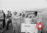 Standbild Präsident Dwight D Eisenhower spielt Golf Pebble Beach California USA, 1955, aus Sekunde 3 historischem Filmmaterial Videoclip 65675073187