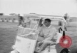 Standbild Präsident Dwight D Eisenhower spielt Golf Pebble Beach California USA, 1955, aus Sekunde 14 historischem Filmmaterial Videoclip 65675073187