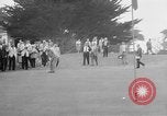 Standbild Präsident Dwight D Eisenhower spielt Golf Pebble Beach California USA, 1955, aus Sekunde 45 historischem Filmmaterial Videoclip 65675073187