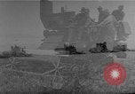 Standbild französischer Soldaten Meskiana Gemeinde Algerien, 1958, aus Sekunde 15 historischem Filmmaterial Videoclip 65675073189