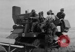 Standbild französischer Soldaten Meskiana Gemeinde Algerien, 1958, aus Sekunde 17 historischem Filmmaterial Videoclip 65675073189