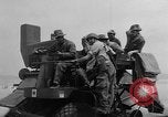 Standbild französischer Soldaten Meskiana Gemeinde Algerien, 1958, aus Sekunde 18 historischem Filmmaterial Videoclip 65675073189
