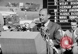 Standbild E Adlai Stevenson Newton Iowa USA, 1956, aus Sekunde 36 historischem Filmmaterial Videoclip 65675073190