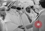 Image Meharistes le Hoggar Algérie, 1954, de la seconde 18 séquences d'archives historiques vidéo 65675073200