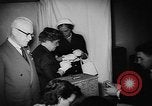 Immagine di Elezione Canada, 1957, secondo 37 filmato di repertorio 65675073201