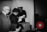 Immagine di Elezione Canada, 1957, secondo 38 filmato di repertorio 65675073201