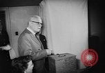 Immagine di Elezione Canada, 1957, secondo 45 filmato di repertorio 65675073201