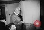 Immagine di Elezione Canada, 1957, secondo 46 filmato di repertorio 65675073201
