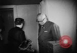 Immagine di Elezione Canada, 1957, secondo 55 filmato di repertorio 65675073201