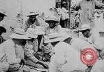 Immagine di Natives gamble Haiti West Indies, 1925, secondo 13 filmato di repertorio 65675073254