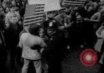 Image Manifestation contre la guerre du Vietnam London England Royaume-Uni, 1967, de la seconde 15 séquences d'archives historiques vidéo 65675073275