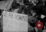 Image Manifestation contre la guerre du Vietnam London England Royaume-Uni, 1967, de la seconde 22 séquences d'archives historiques vidéo 65675073275