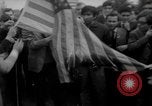 Image Rallye en Espagne contre l'intervention américaine au Vietnam Madrid Espagne, 1967, de la seconde 26 séquences d'archives historiques vidéo 65675073276