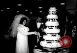 Standbild Elvis Presley heiratet Priscilla Beaulieu Ann Las Vegas Nevada USA, 1967, aus Sekunde 3 historischem Filmmaterial Videoclip 65675073282